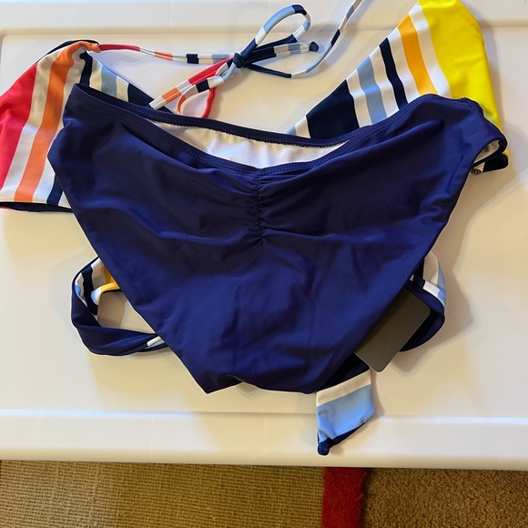 Inno multi colored 2-piece swimsuit - Picture 2 of 4